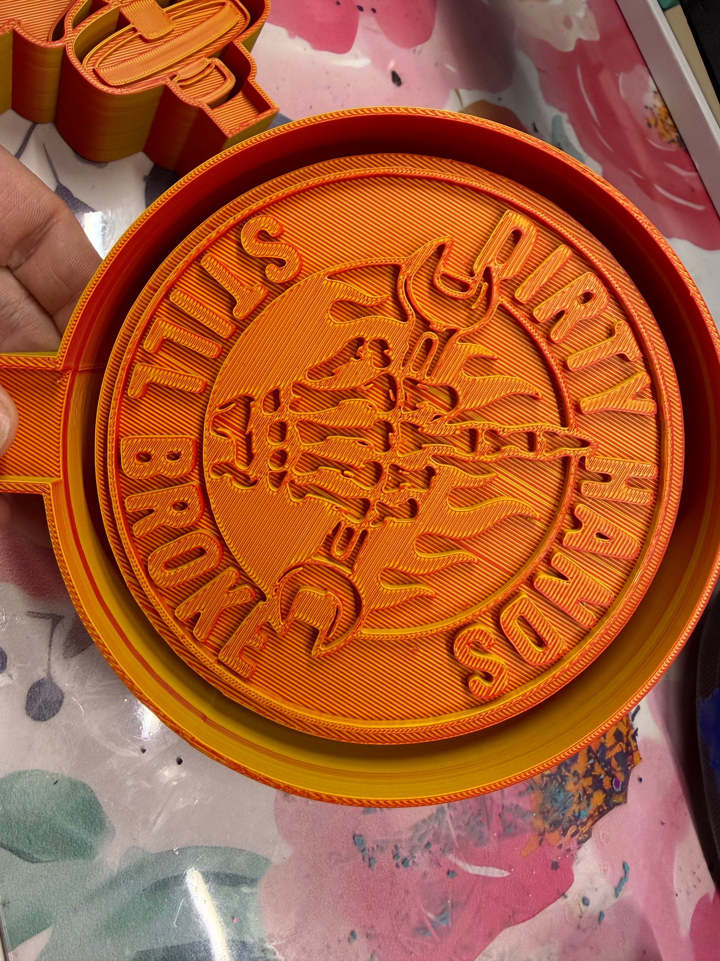 Dirty hands mold