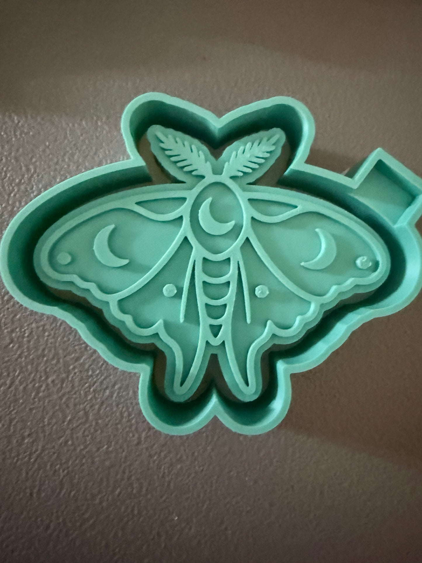 Moth mold