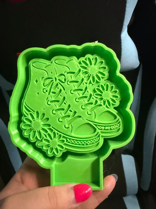 Converse mold