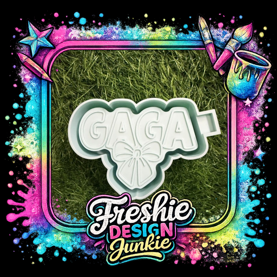 Gaga with bow mold
