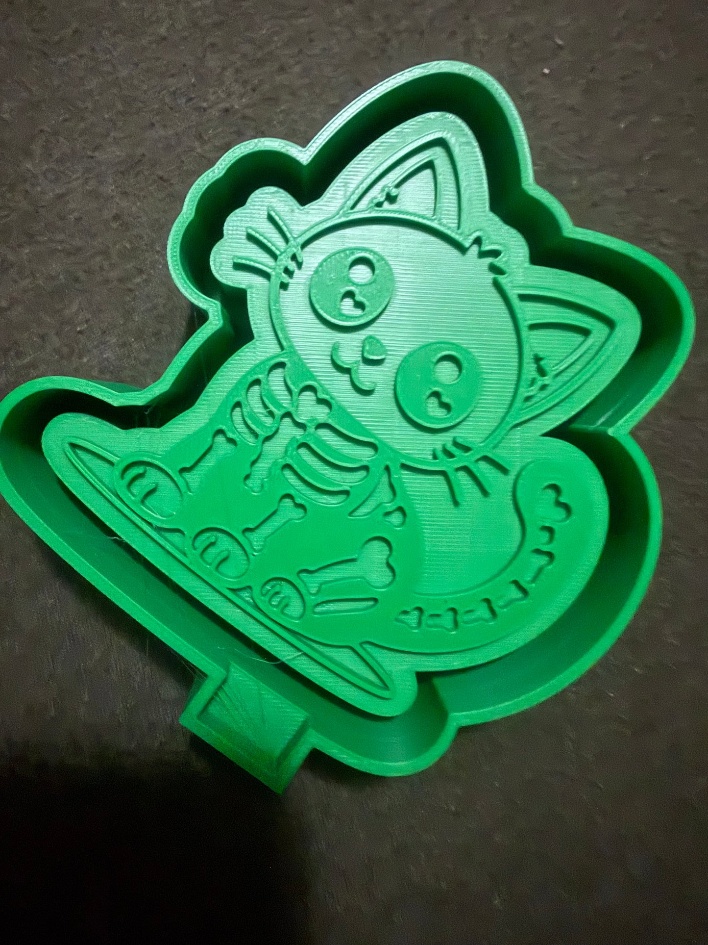 Skeleton cat mold