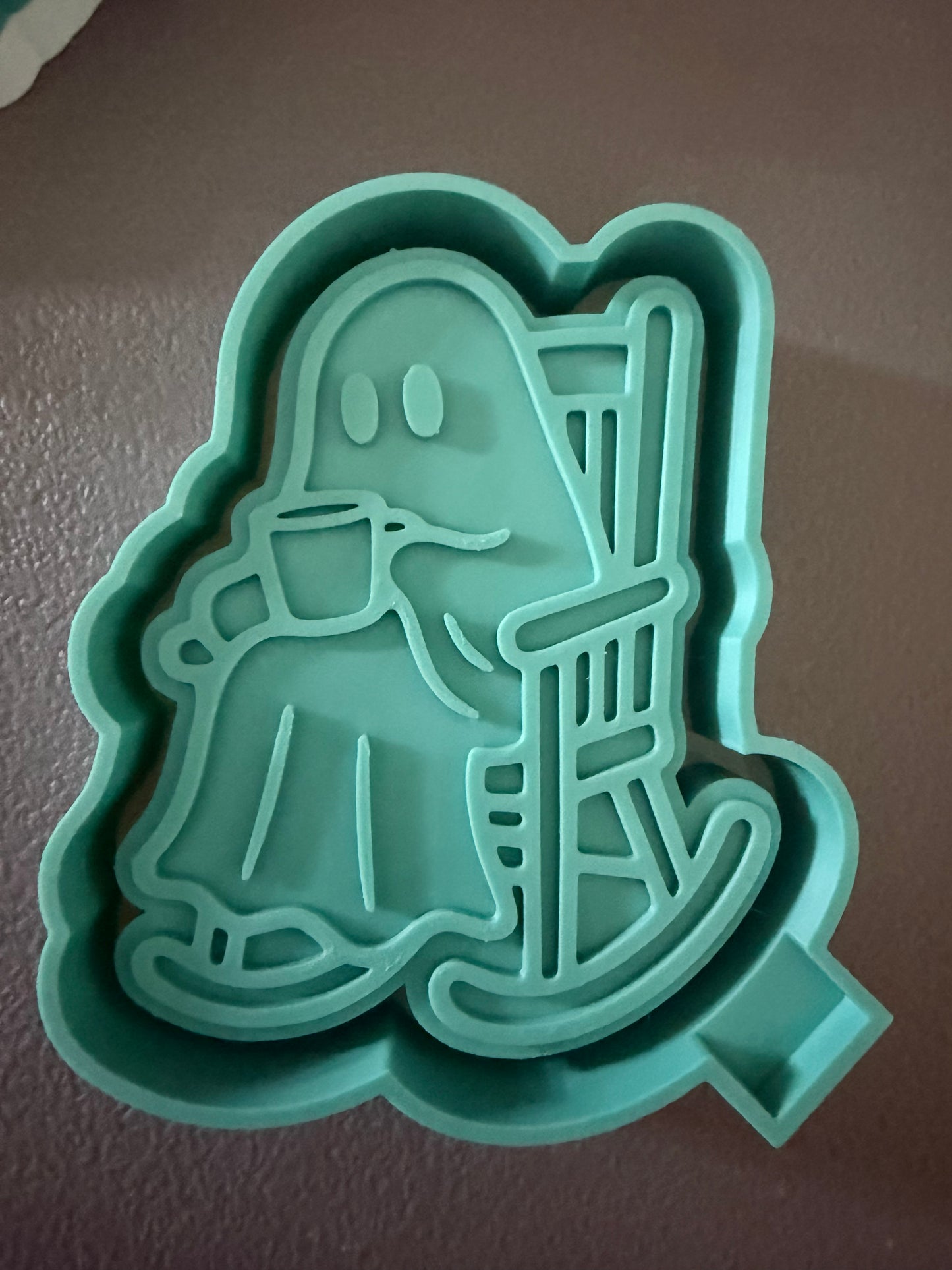 Cozy ghost  mold