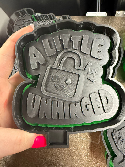 A little unhinged mold